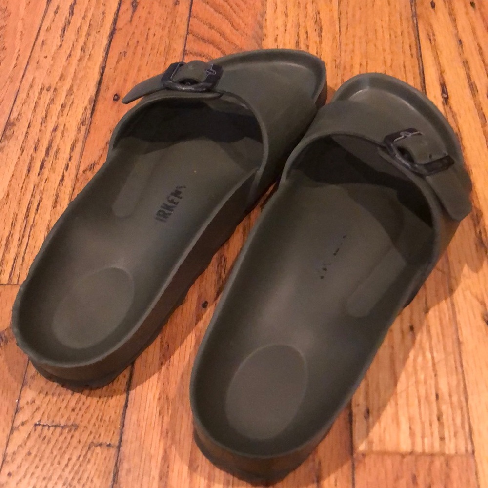 Plastic Birkenstock’s